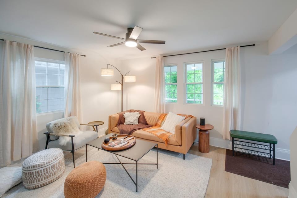 Tremont Retreat w/ Putting Green Near Downtown House in Cleveland Heights