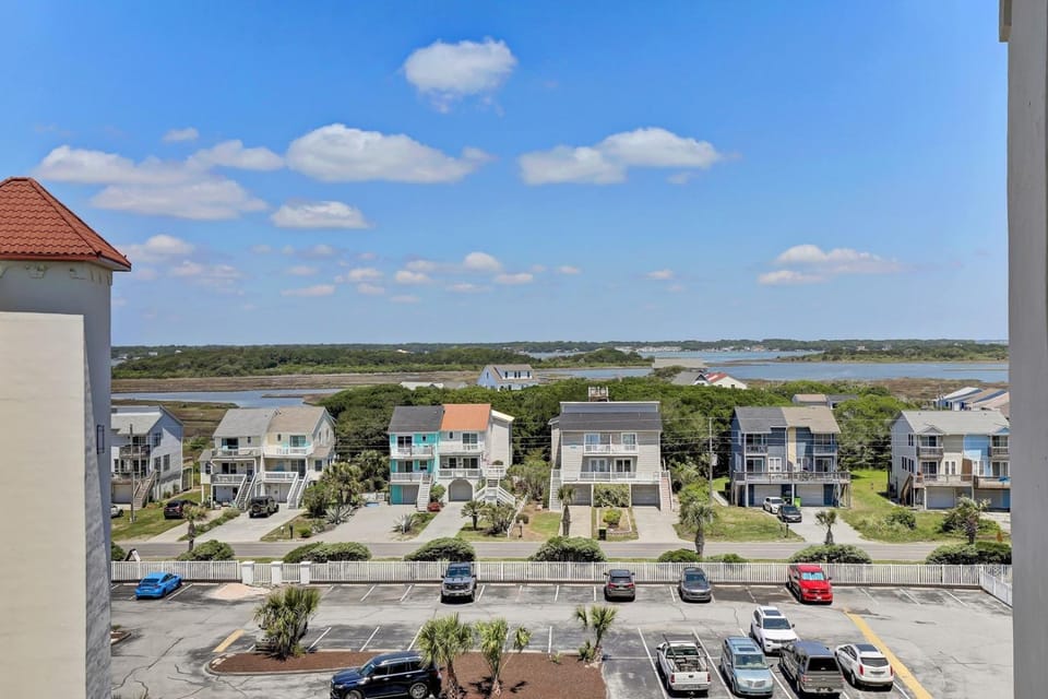 3 Bedroom Point Condo Unit House in North Topsail Beach