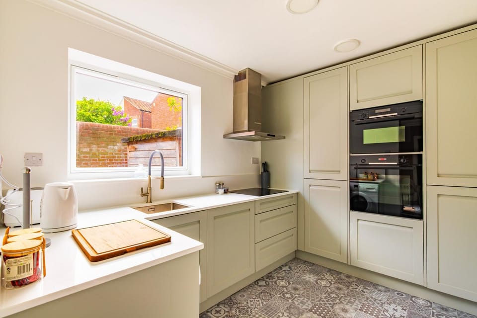 3-Bed Period Home Central Norwich Parking House in Norwich