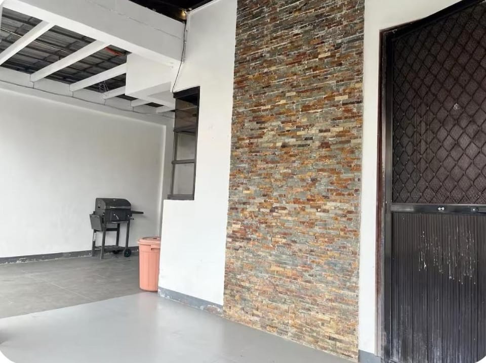 Travellers Staycation Apartment in Calabarzon