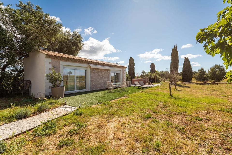 La Casa Oliva Rental in Agde with Terrace Garden & Air Conditioning House in Agde