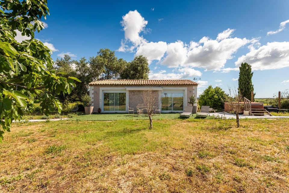 La Casa Oliva Rental in Agde with Terrace Garden & Air Conditioning House in Agde