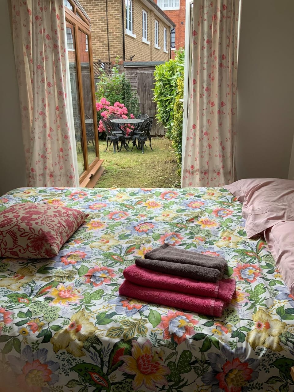 Fabulous house, garden, 4 bedroom, near city centre House in Canterbury