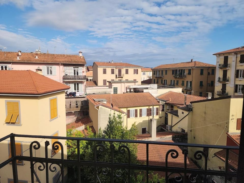 Casa Buonviaggio Cinqueterre Trains - mytouristhome Apartment in La Spezia