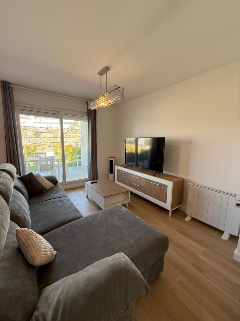 Communal lounge/ TV room