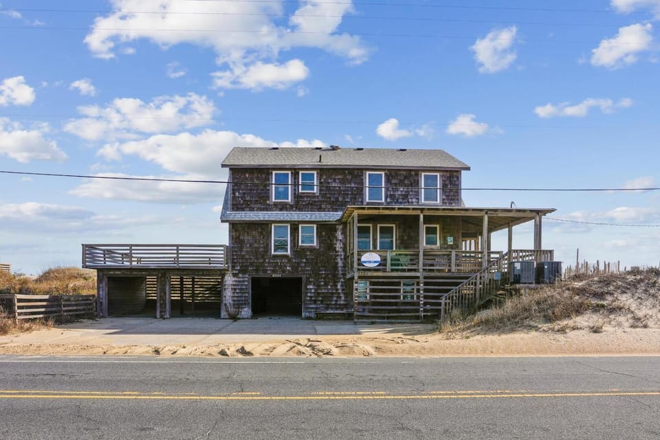 Windjammer House in Kitty Hawk