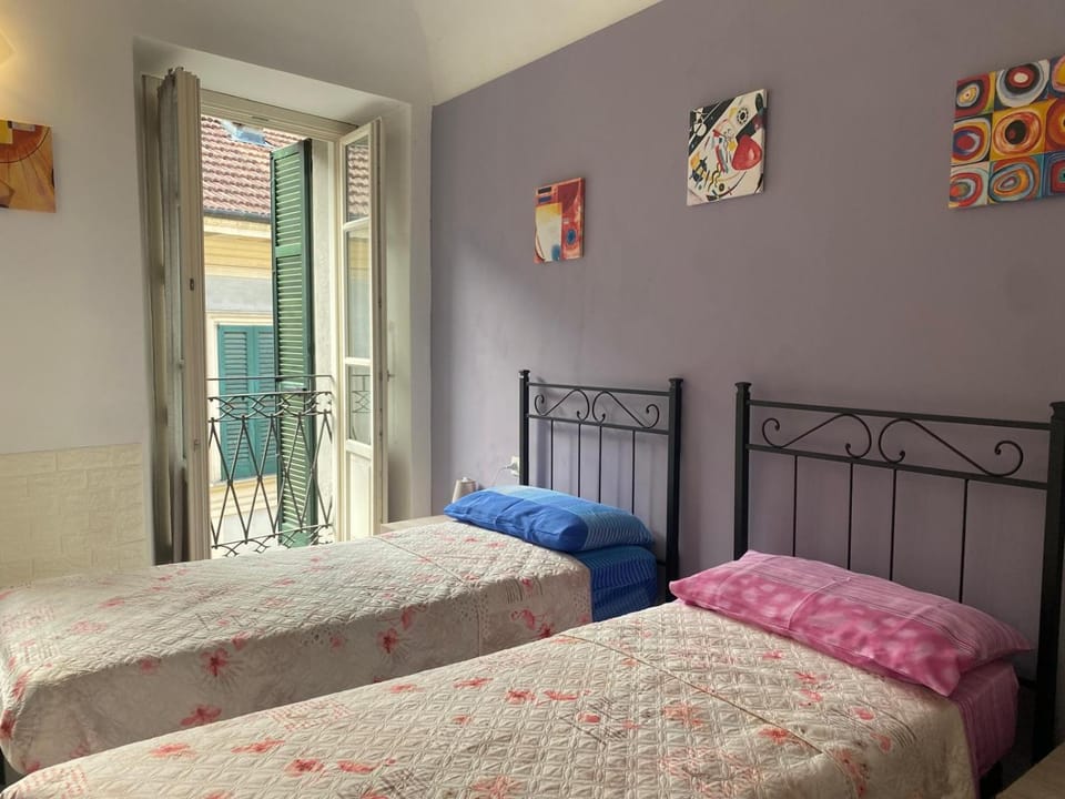 Bed No Breakfast Noah And Nik Bed and Breakfast in Omegna