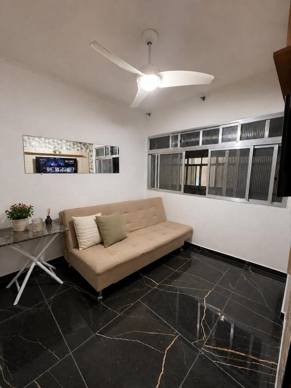 Apartamento a 100m da Praia com Saída para Orla Apartment in State of São Paulo