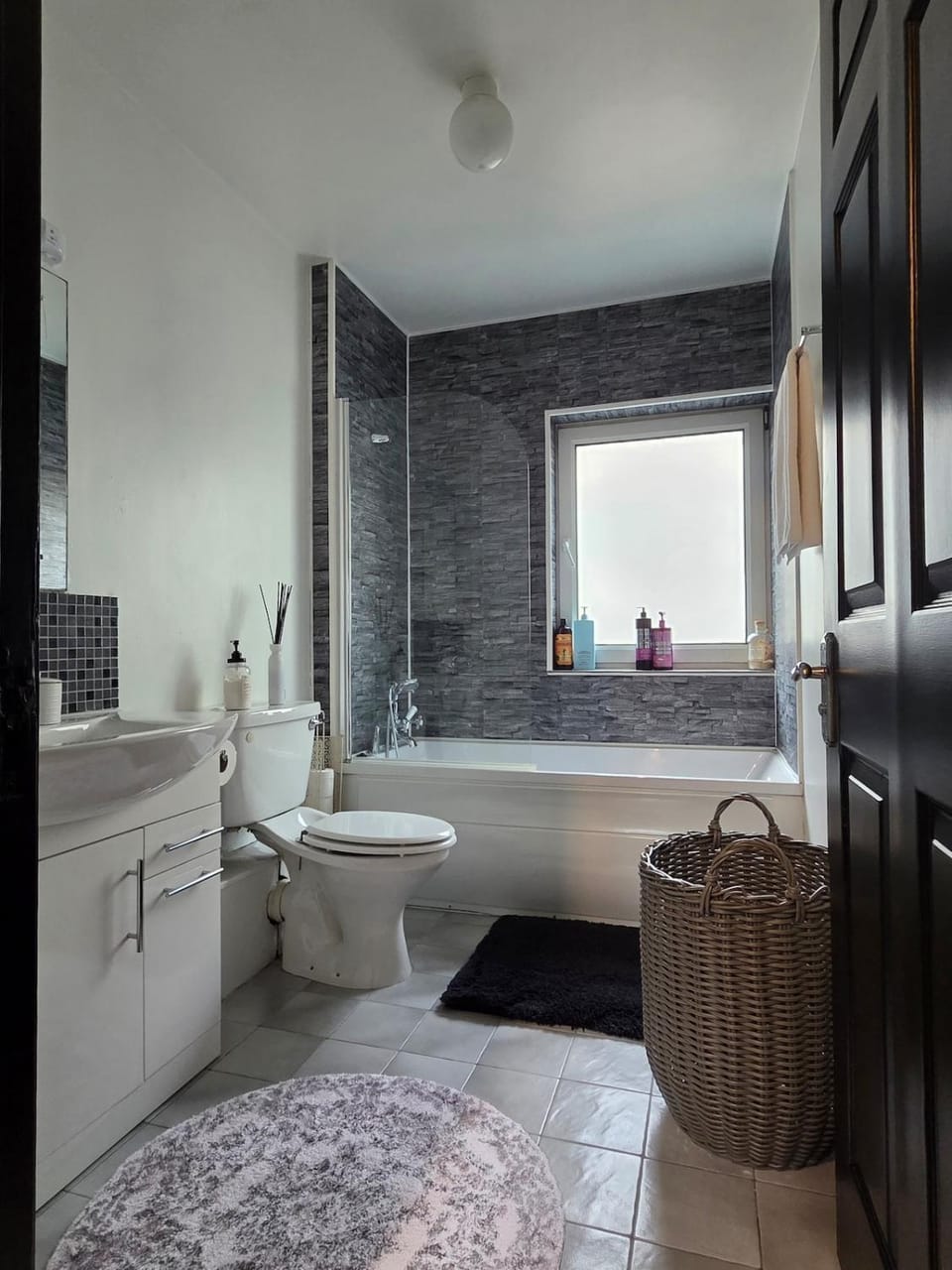 Bathroom, Bath