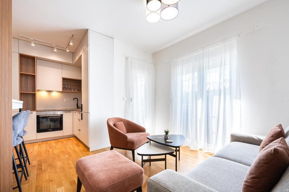 Kitchen or kitchenette, Living room