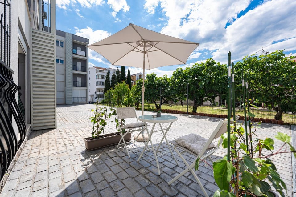 Patio, Garden view, Inner courtyard view