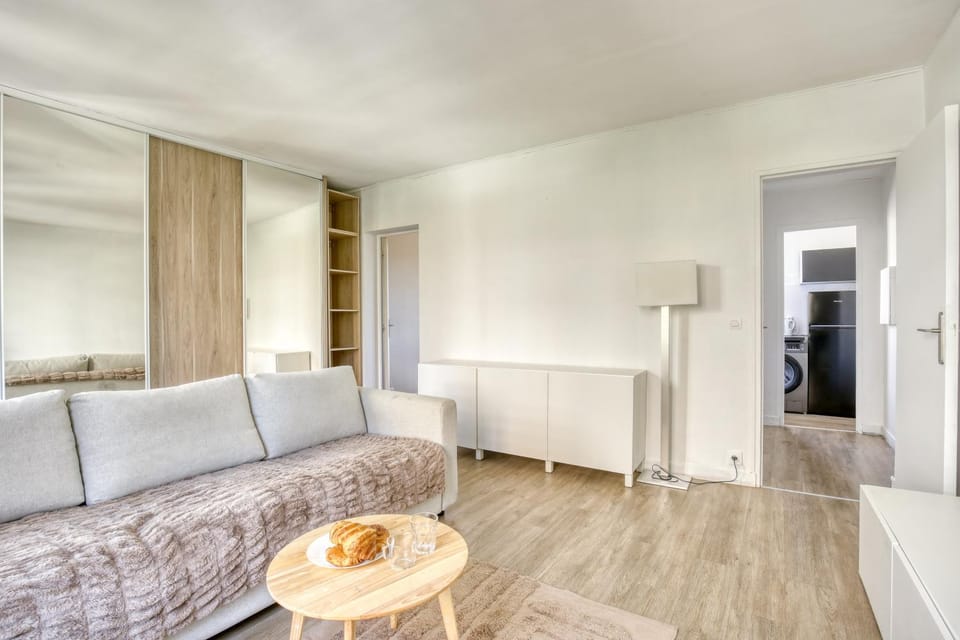 Kitchen or kitchenette, Living room, Seating area