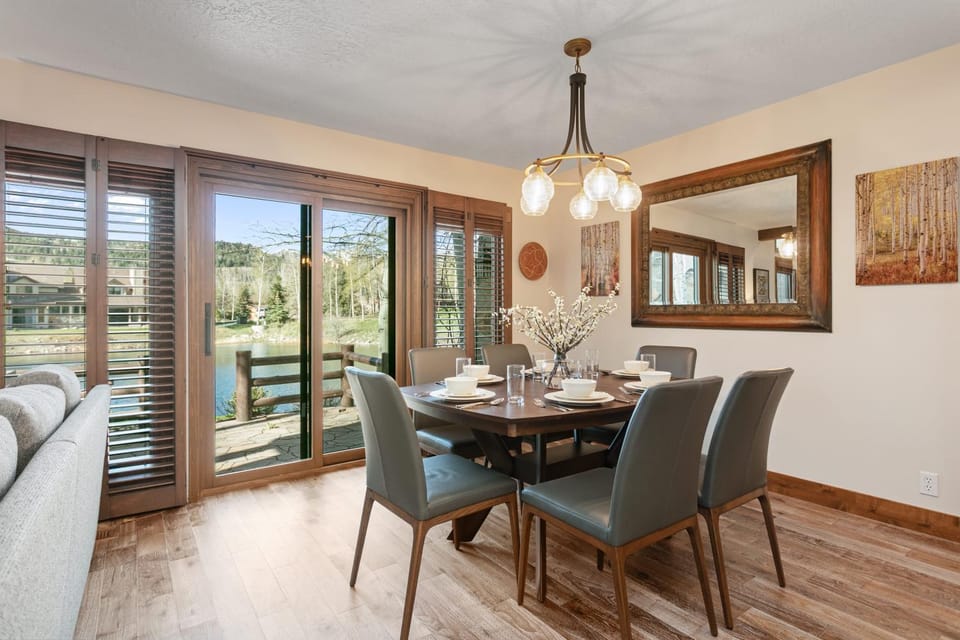 Deer Valley Townhome - Walkable Location Hot Tub condo Apartment in Park City