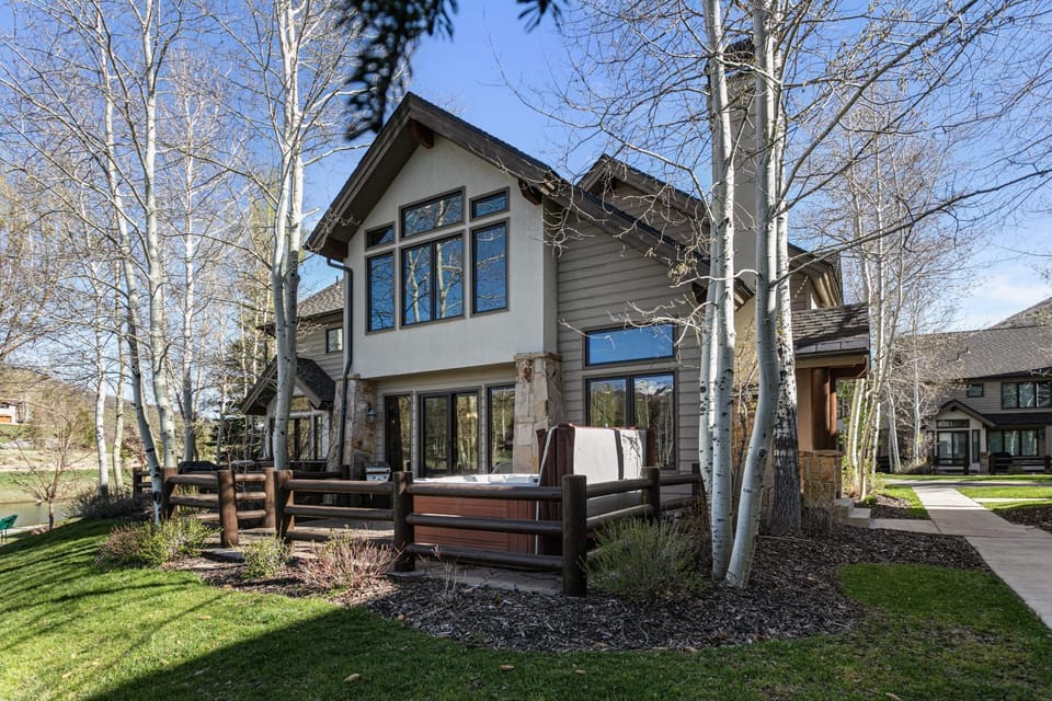 Deer Valley Townhome - Walkable Location Hot Tub condo Apartment in Park City