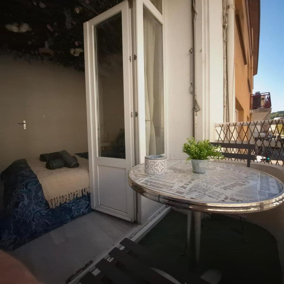 Urban Jungle Experience Hyper Centre Gare Apartment in Vosges