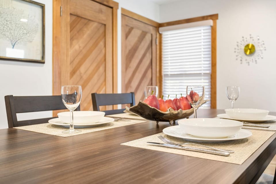 Bird's Nest -2BR Downtown Saugatuck Walkable House in Saugatuck