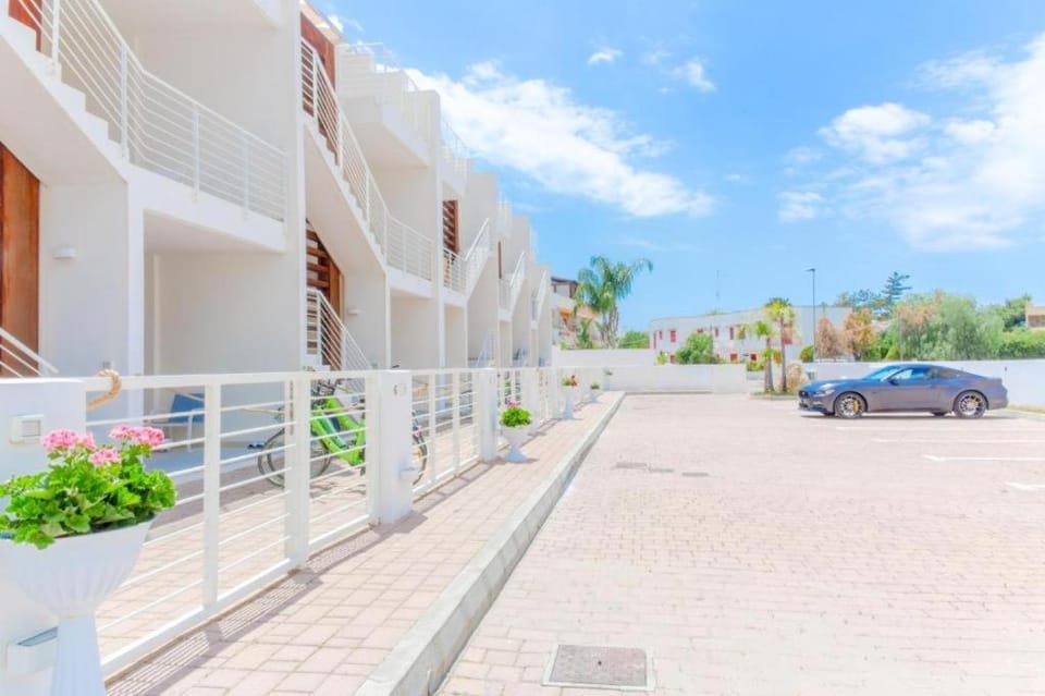 Costa Bianca Exclusive Suite Apartment in Baia Verde