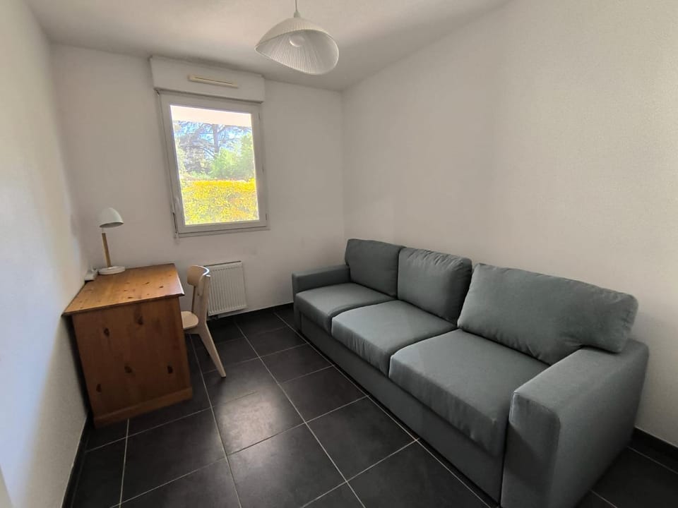 joli appartement pour 4 pers dans résidence securisé Apartment in Avignon