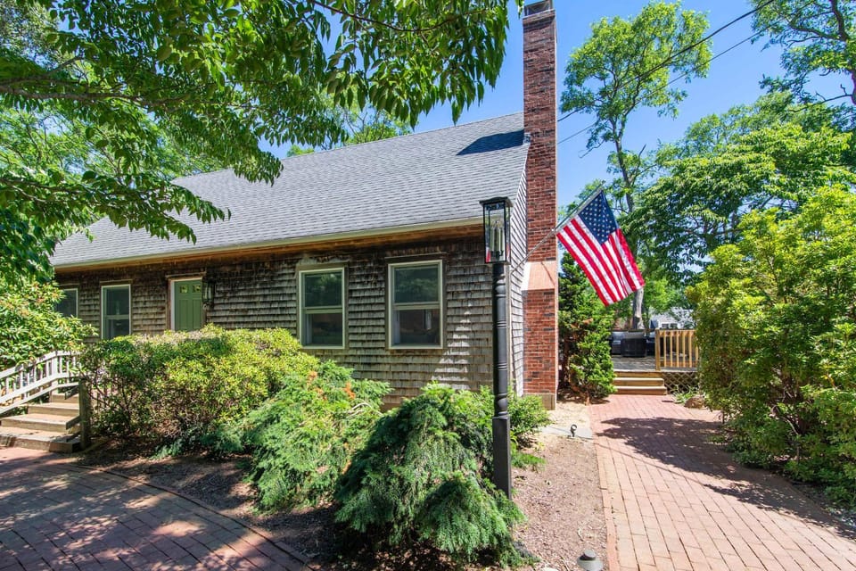 1 Mile to Campground Beach Dog Friendly AC House in North Eastham