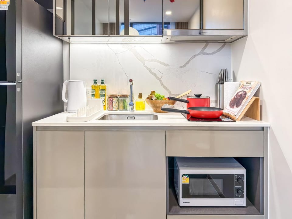 microwave, oven, kitchen