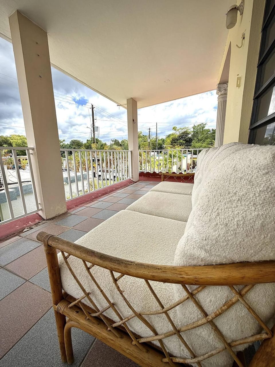 Authentic Local Stay 3 min to Beach 2B AC Apartment in Puerto Rico