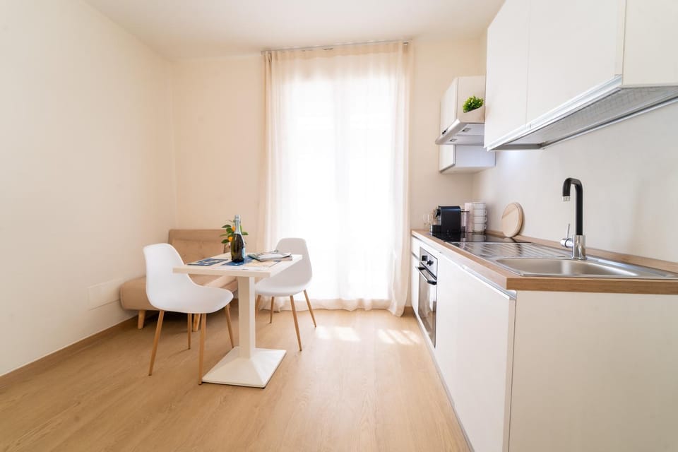 Kitchen or kitchenette, oven, stove
