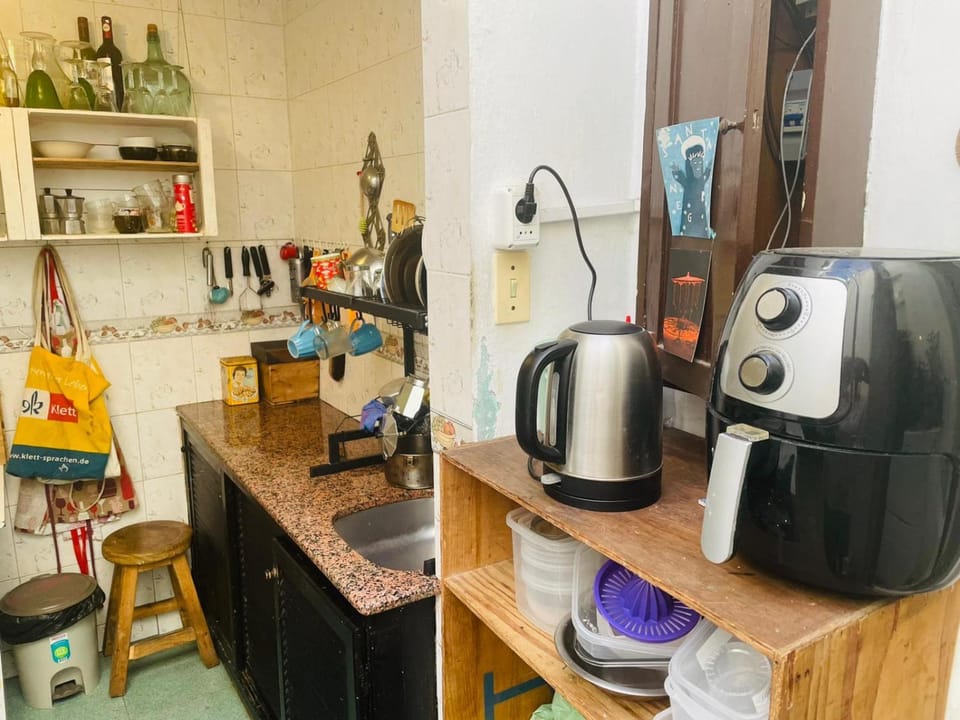 Hermosa y luminosa habitación en Parque Rodó Vacation rental in Montevideo Department, Uruguay