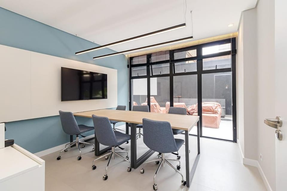 Apartamento 404 - Cena Living · Studio Completo p/ 4 | A/C, Academia e Coworking Apartment in Curitiba