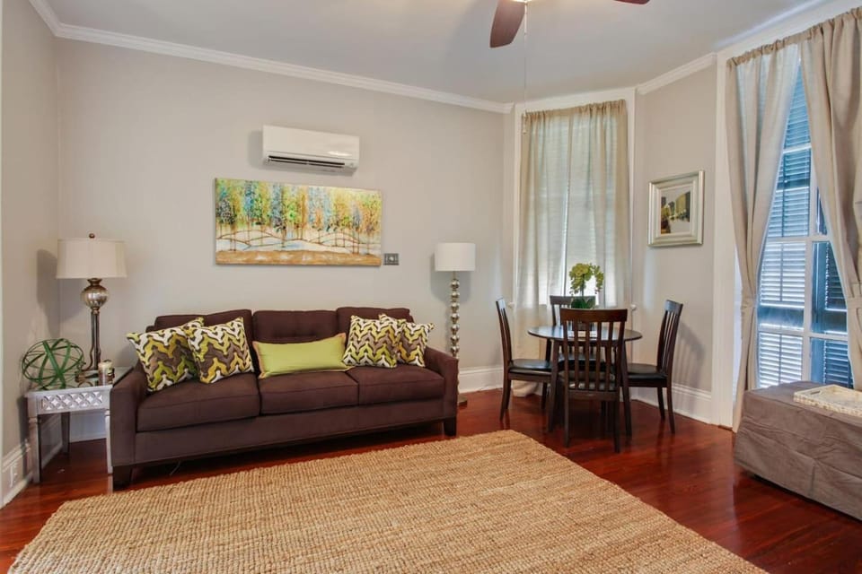 Lepage 1 - 3BR2BA Apartment Near Medical Corridor House in New Orleans