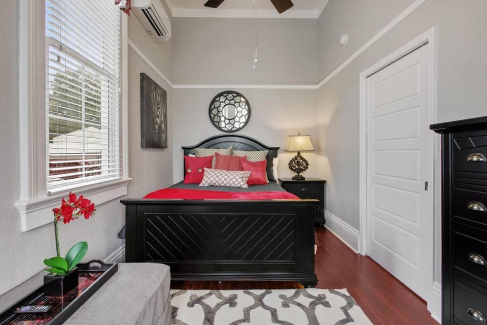 Lepage 1 - 3BR2BA Apartment Near Medical Corridor House in New Orleans