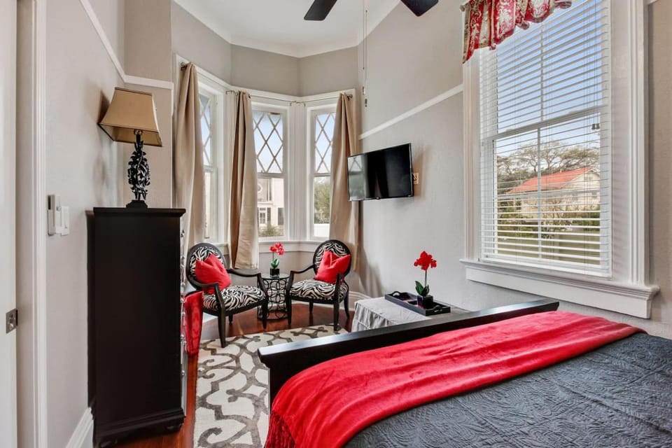 Lepage 1 - 3BR2BA Apartment Near Medical Corridor House in New Orleans