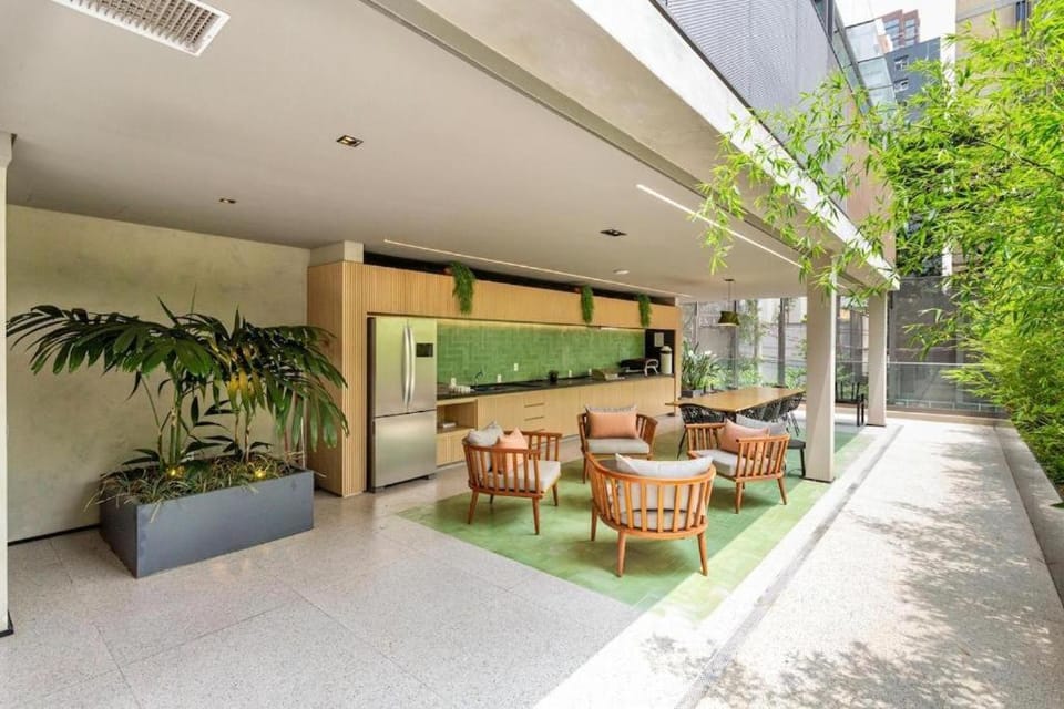 IB1702. Apartamento de Cinema com Vista para o Ibirapuera Apartment in Sao Paulo City