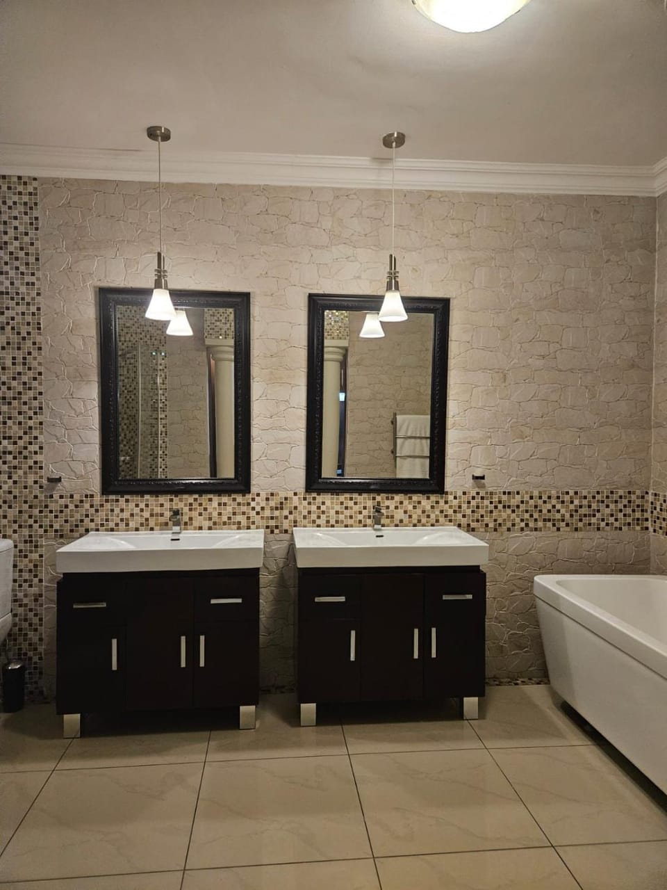 The Cottage Luxury Stay Bed and Breakfast in North West, South Africa