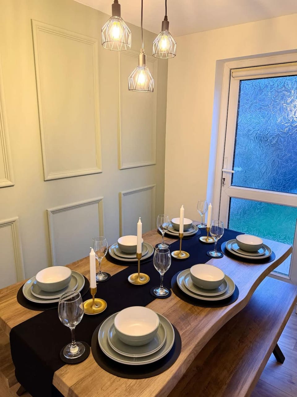 Telford Hot Tub Stay - King Beds - Pool Table House in Telford
