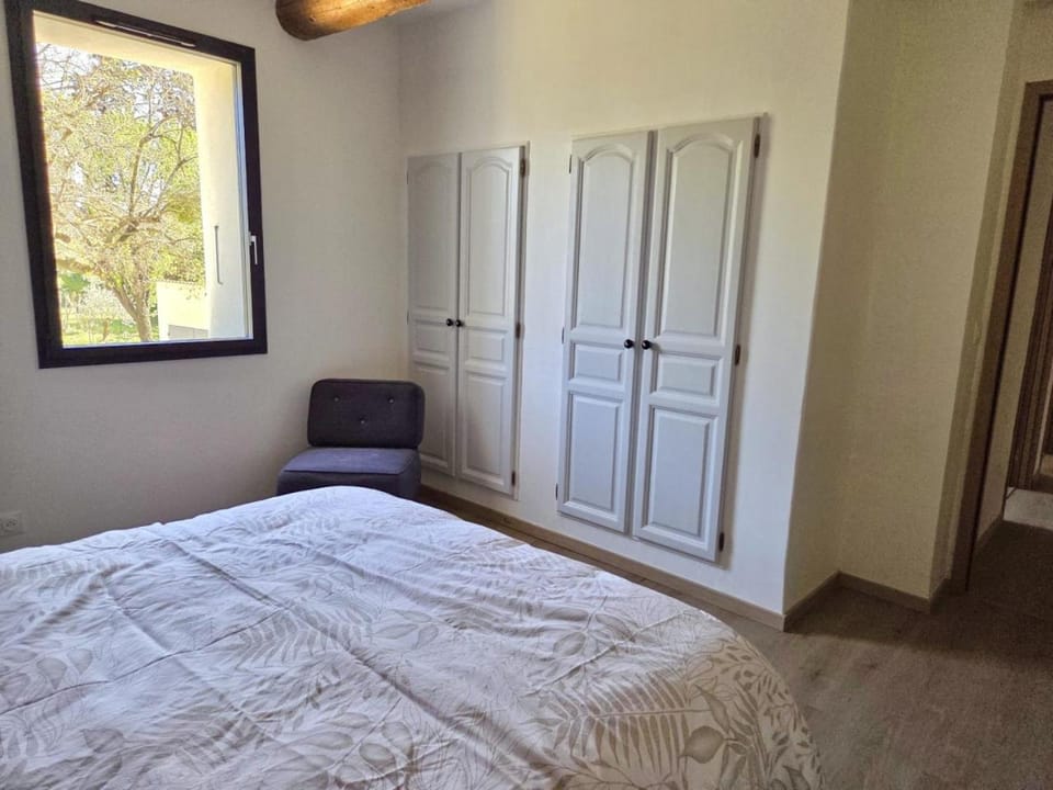 Bedroom, wardrobe