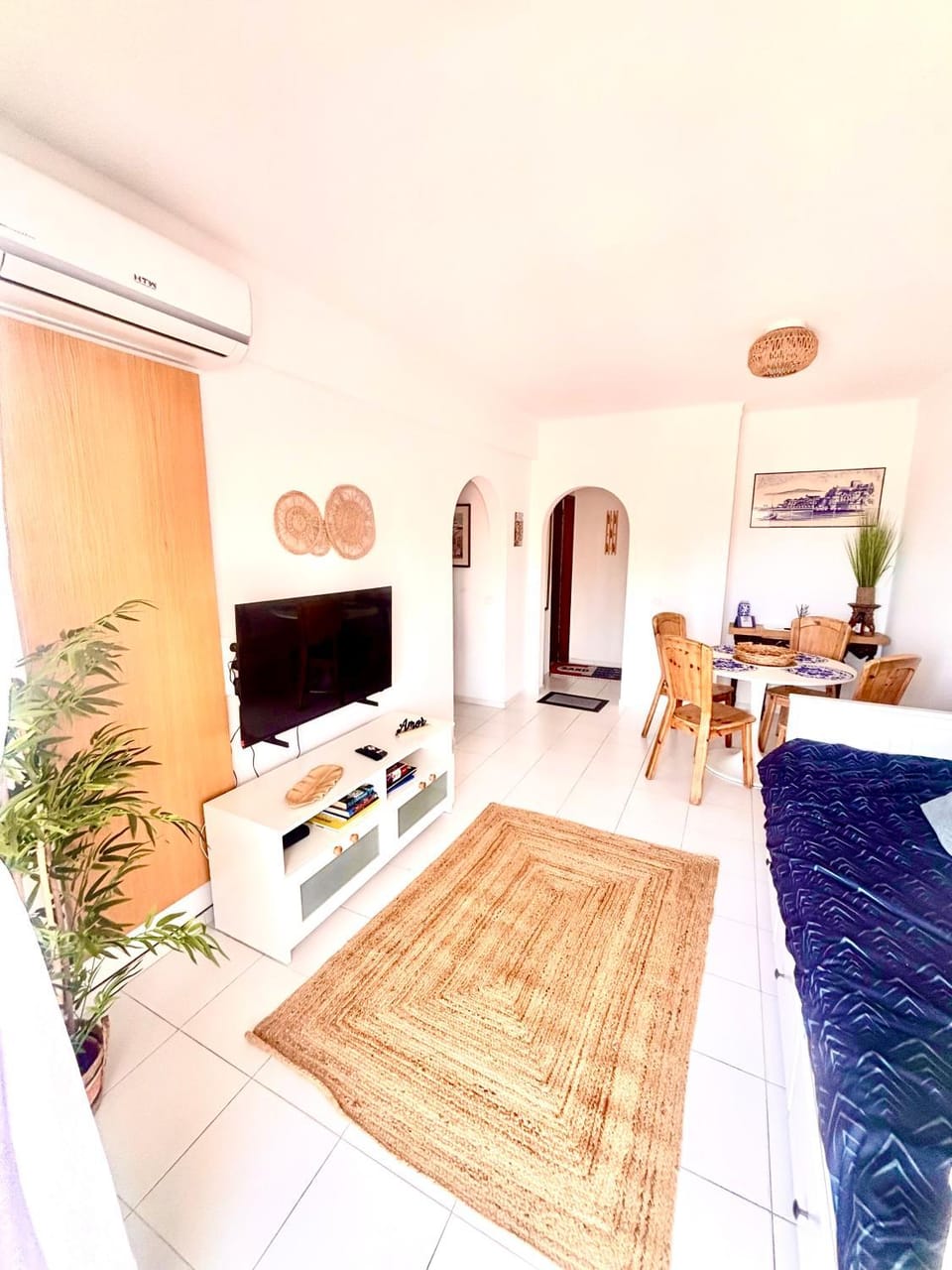Beach Front & Castle View - Sunny Home Apartment in Ferragudo