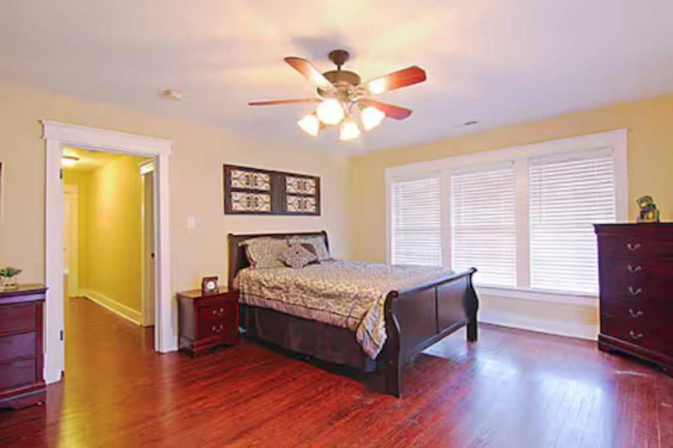 Cypress Creek Getaway Near Downtown with Patio House in Florence