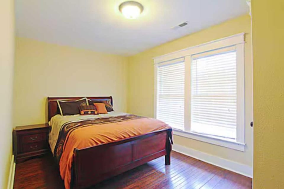 Cypress Creek Getaway Near Downtown with Patio House in Florence