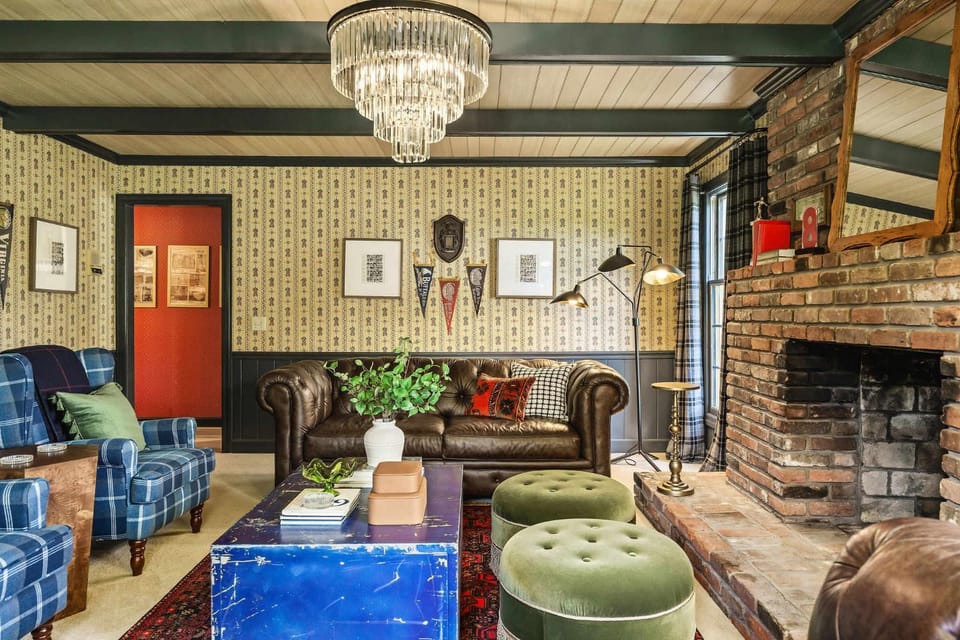 Cedar Hall - A Charming Vintage Estate House in Tennessee