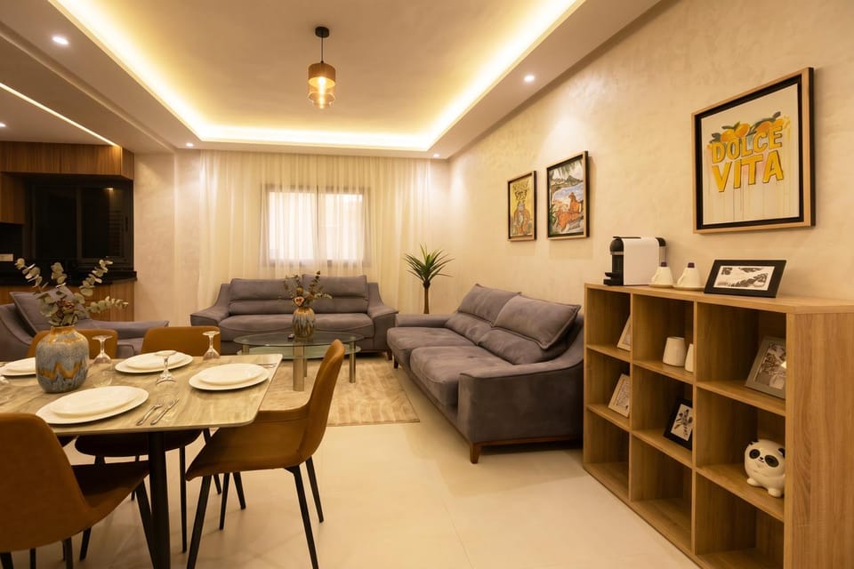 Living room, Seating area, Dining area