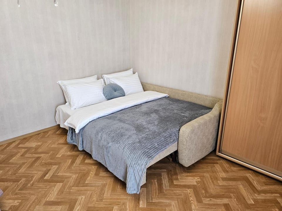 Bed, Photo of the whole room, Bedroom, wardrobe