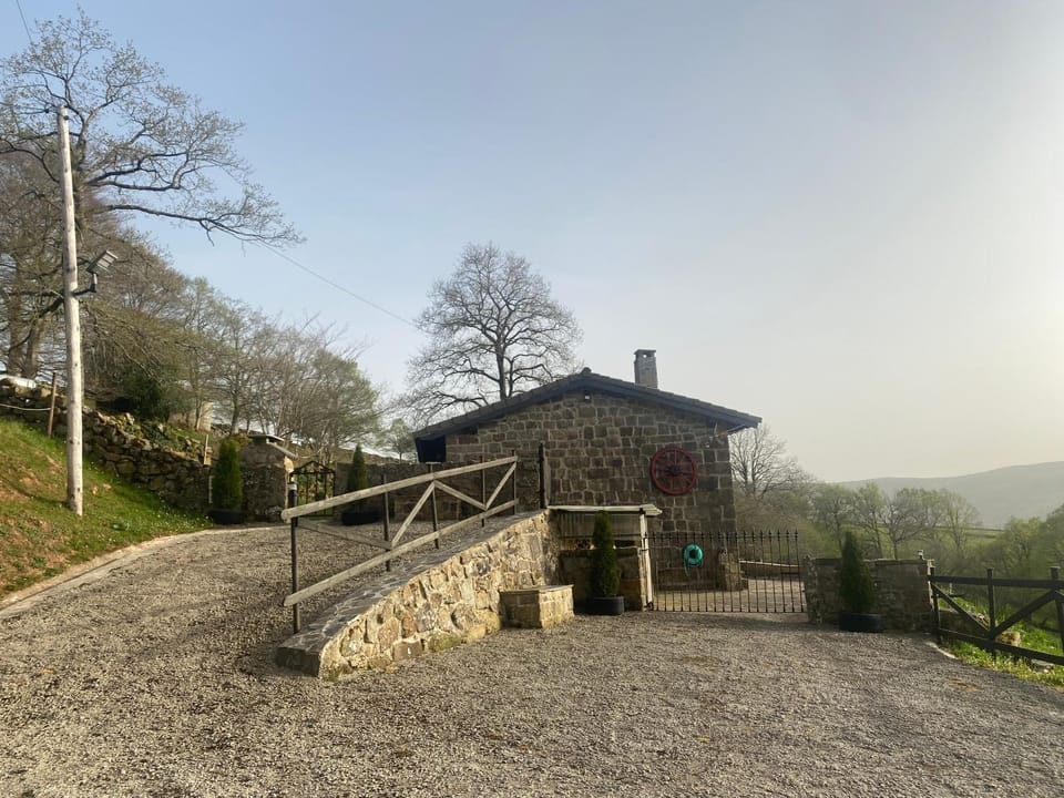 Cabaña El Mirador House in Cantabria