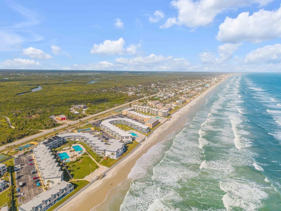 New Listing! Ground Floor Oceanview 2-2 Family-Friendly Heated Pool Apartment in Edgewater