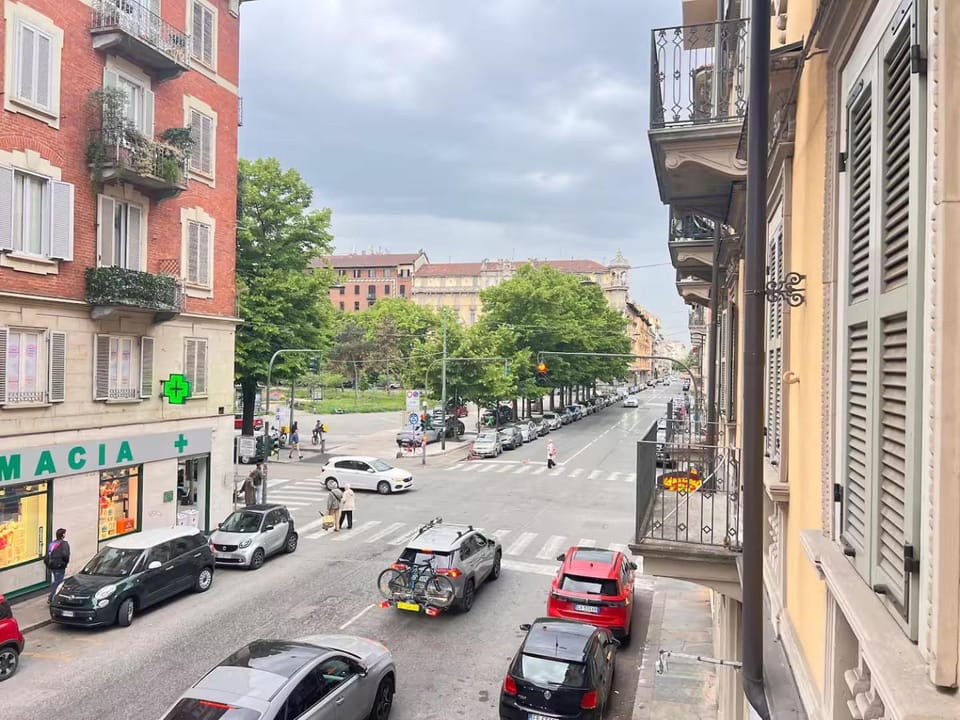 Porta Susa e Metro - Anna Living by RD Domus Apartment in Turin