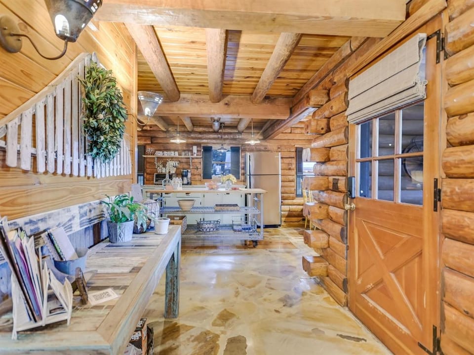 Facade/entrance, Kitchen or kitchenette, kitchen