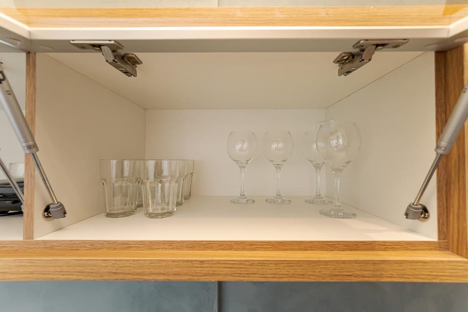 Kitchen or kitchenette, Food and drinks