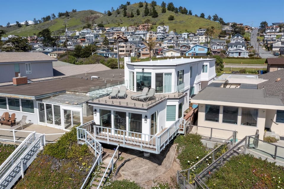 2764 Studio Drive House in Cayucos