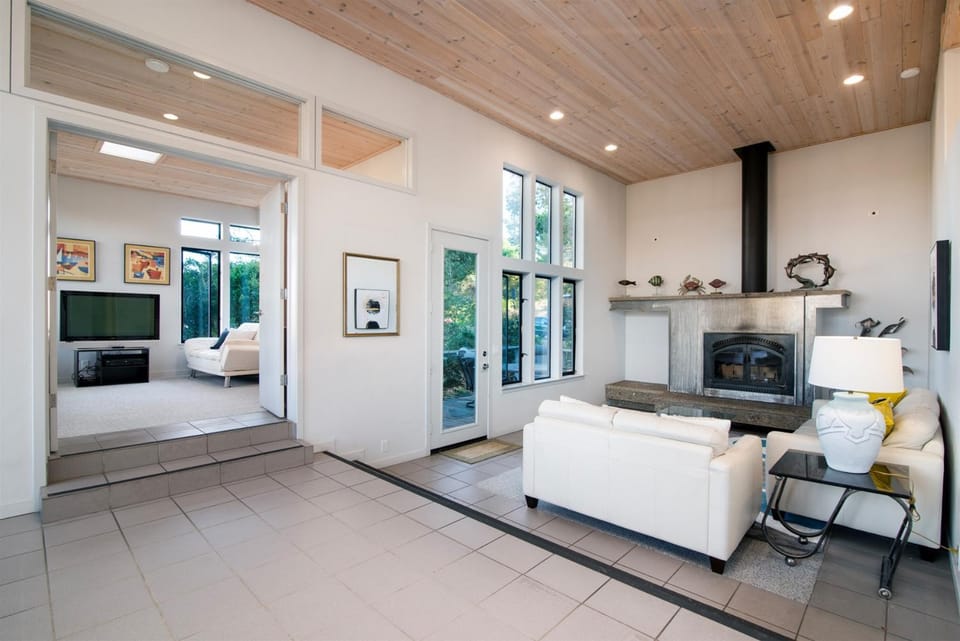 3060 Mills House in Cambria