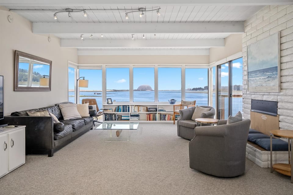 656 Santa Lucia House in Baywood-Los Osos