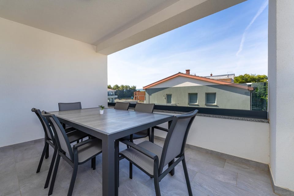 Novea Family Apartment with Terrace & Parking Apartment in Biograd na Moru